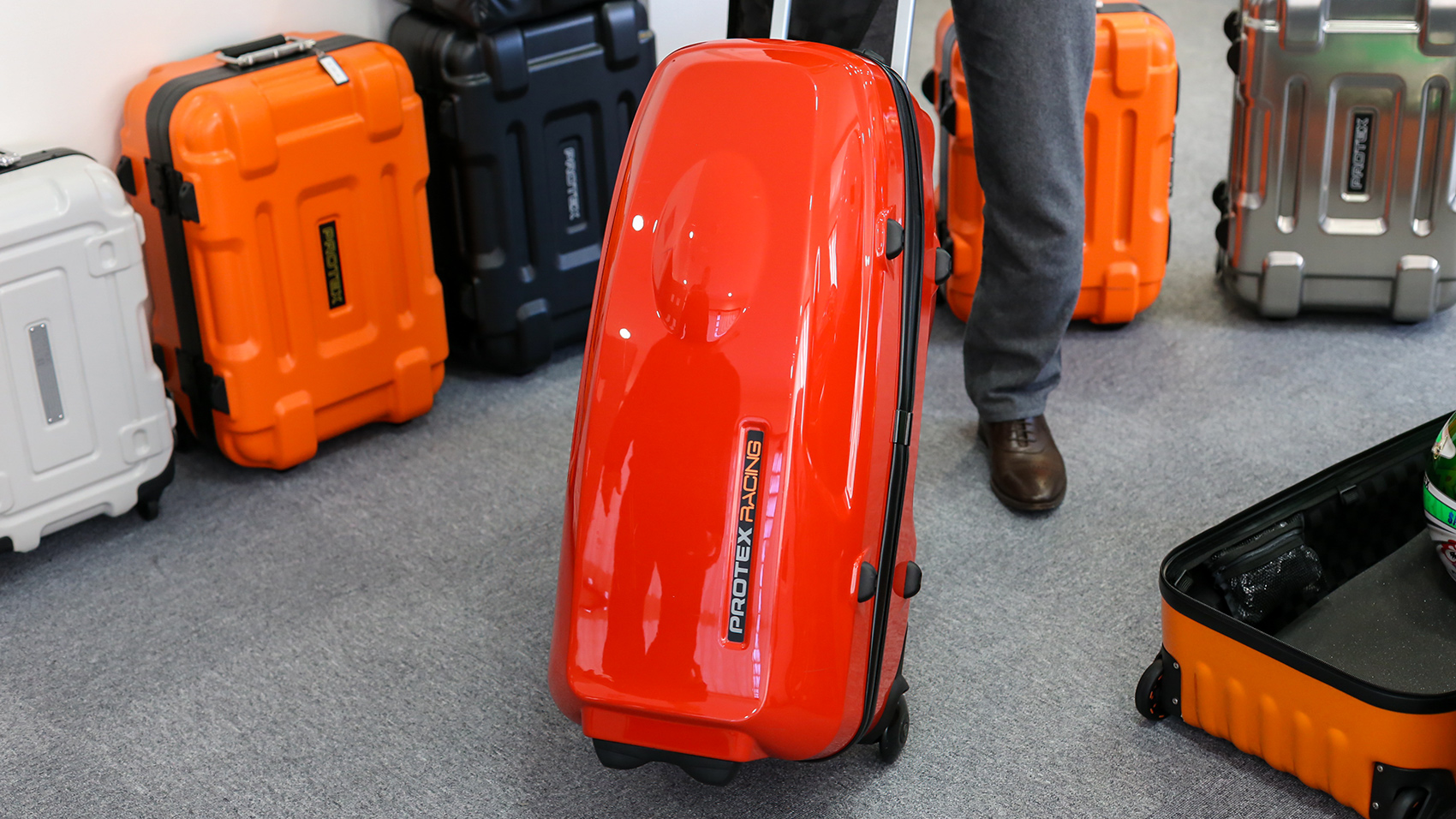 PROTEX Jumbo ver.2 ルミナスブラック 107L スーツケース ツアーバッグ 送料無料(本州) - キャンプ、アウトドア用品